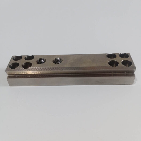 cnc milling steel manifold for car
